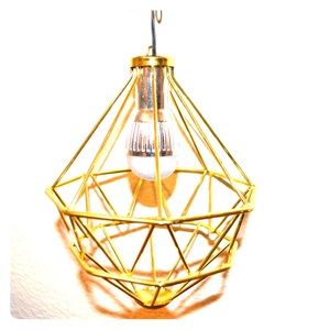 Dangling magnetic light